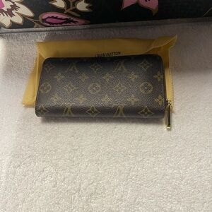 New Brown Monogram Wallet
